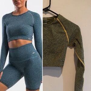 Echt Sensory Seamless Snapdragon Yellow Cropped Top